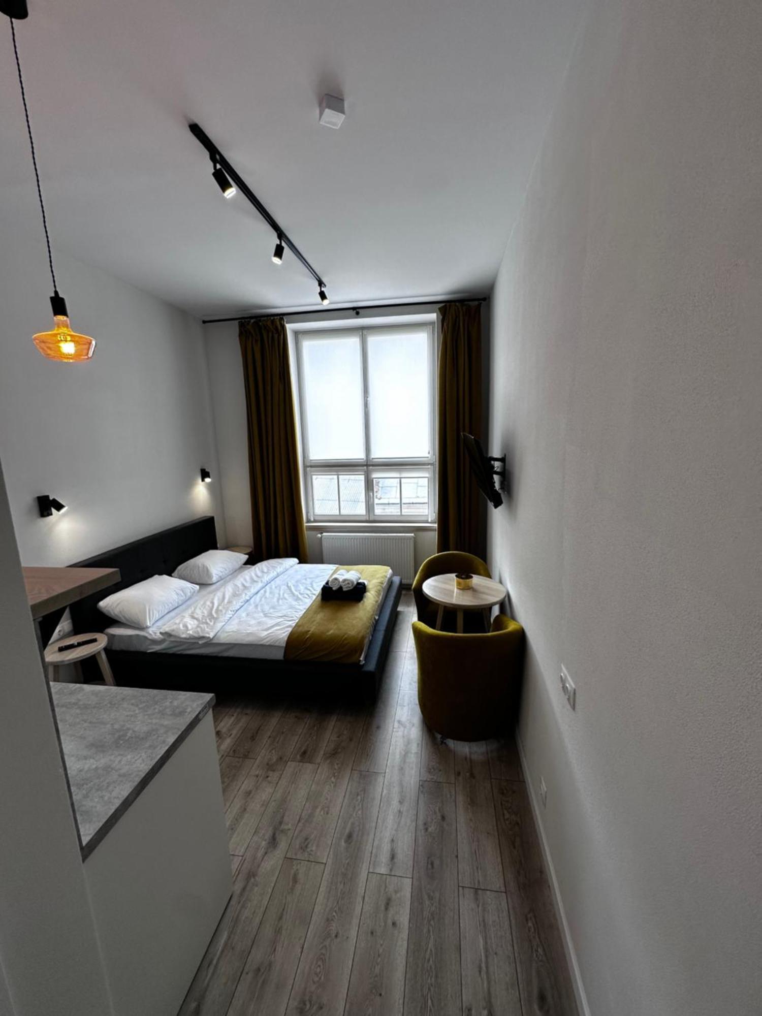Hotel Gallery 21 Lviv Bagian luar foto