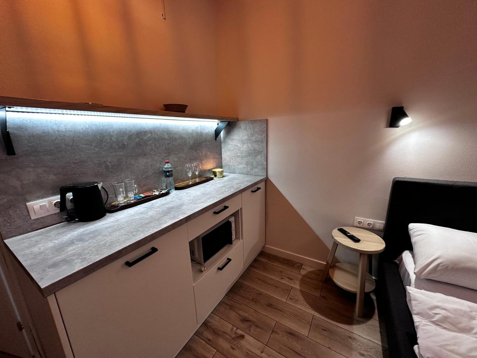 Hotel Gallery 21 Lviv Bagian luar foto