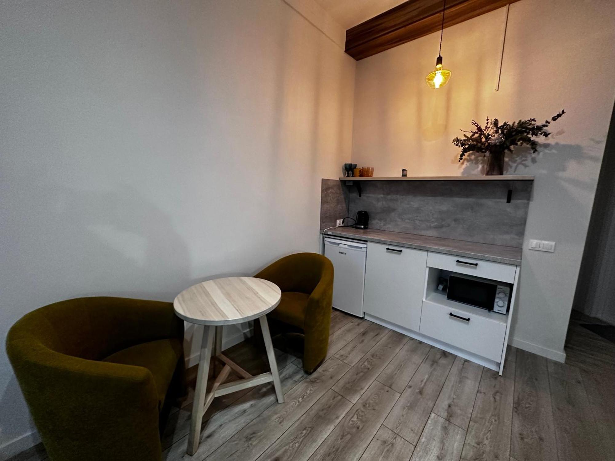 Hotel Gallery 21 Lviv Bagian luar foto