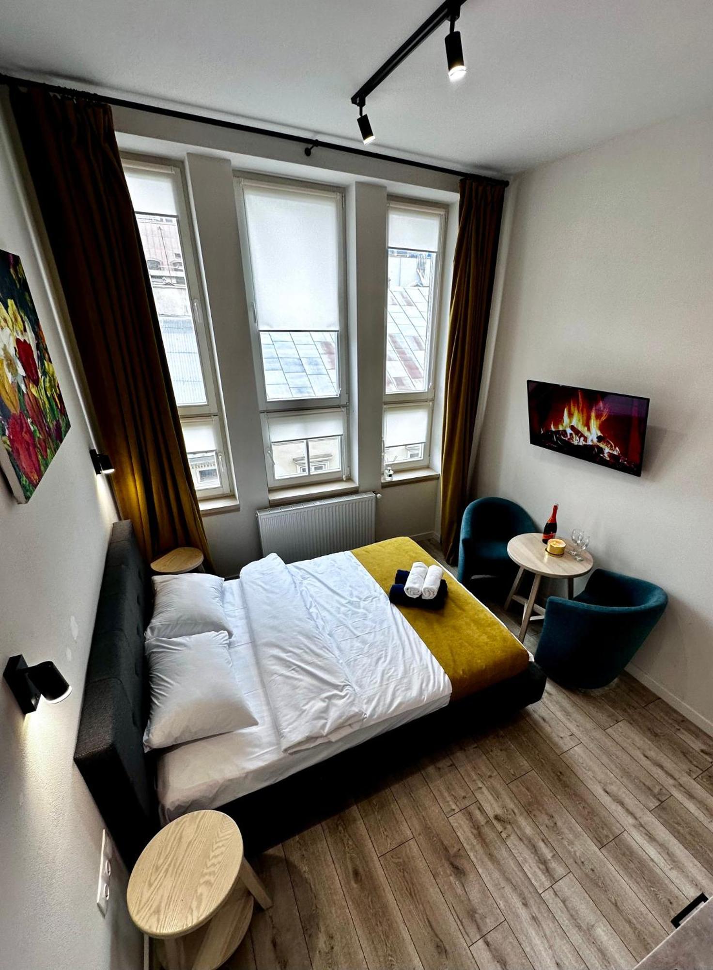Hotel Gallery 21 Lviv Bagian luar foto