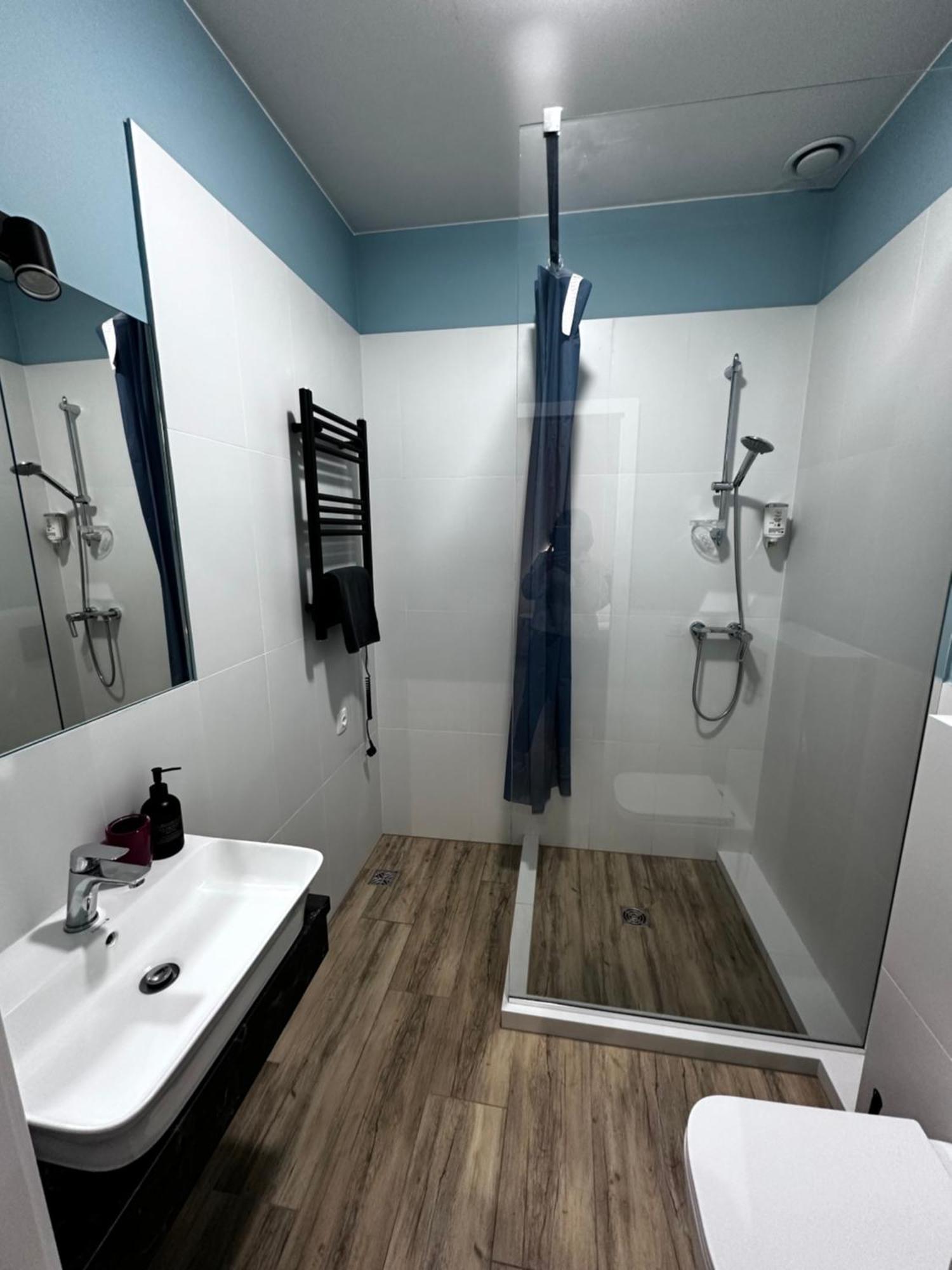 Hotel Gallery 21 Lviv Bagian luar foto